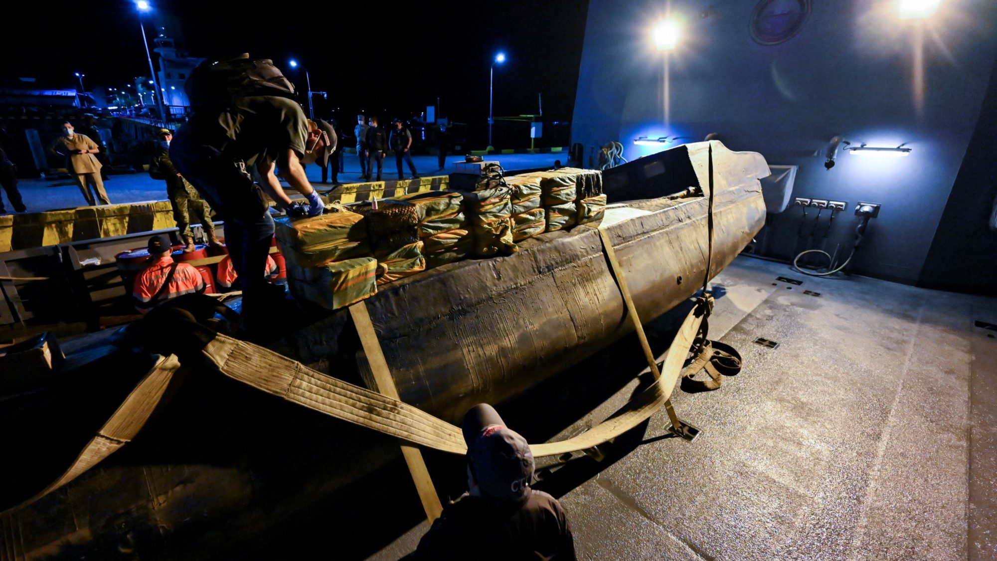 Underwater Cartels: The Rise of Narco Subs and the Cocaine Epidemic