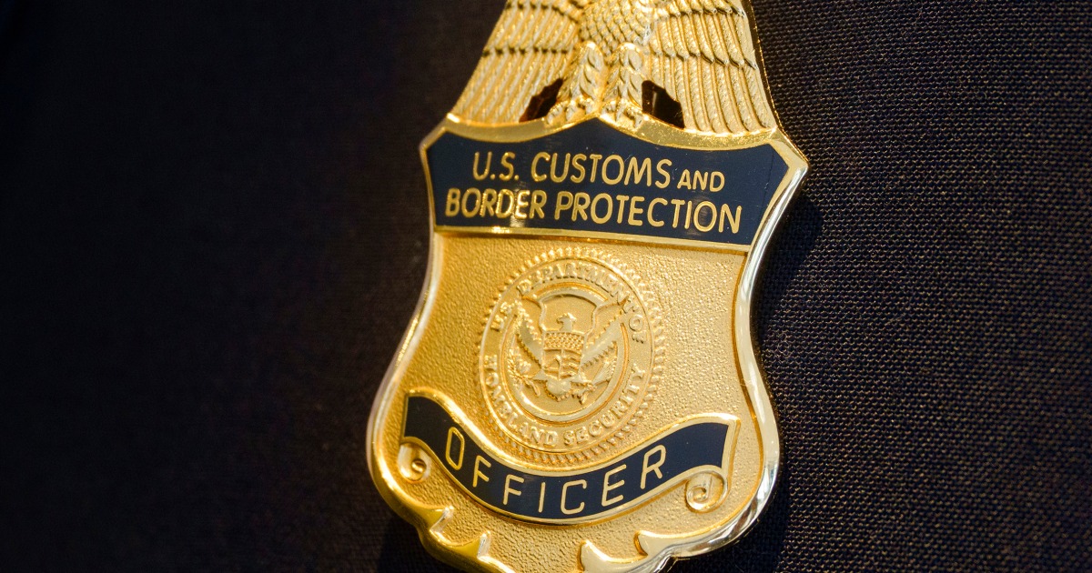 federal-agent-assault-sandwich-attack